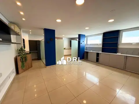 Oficina comercial en venta, complejo VILLAGE PLAZA