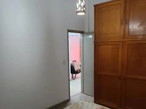 CASA CON PARQUE Y TERRAZA!