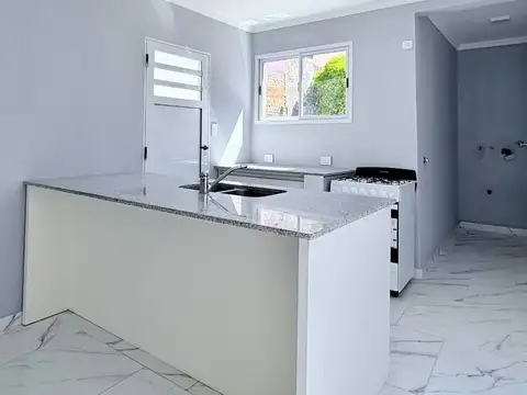 Casa en Venta en Bahia Blanca, USD 165.000