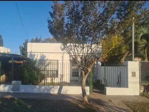 CASA EN VENTA, B°LANUSSE -LUJAN