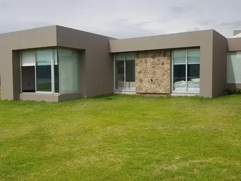 Casa en Venta en Alta Gracia, USD 440.000