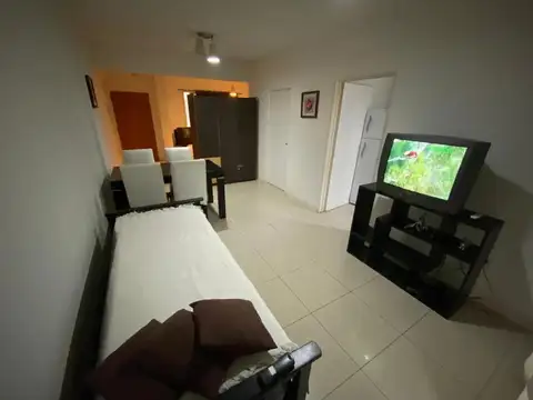 Pringles 700, Piso 1