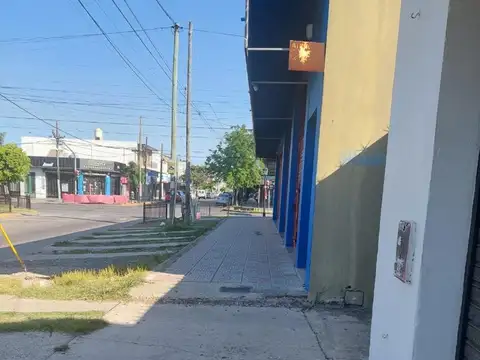 Local en Alquiler en Rafael Calzada, $ 400.000