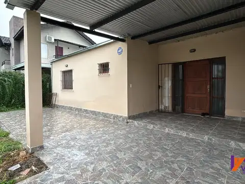 Casa en Venta con 1 cochera