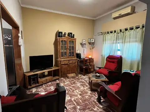 VENTA CASA 5 AMB LANUS  APTO CREDITO