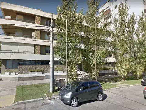 EXCELENTE 2 AMB CON COCHERA