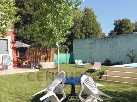 Los Mirlos e/ Los Tordos y El Hornero , Piso 0