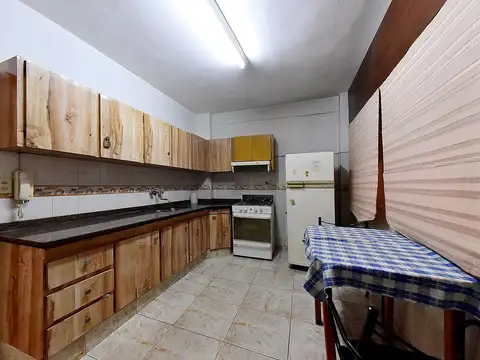 VENTA EN BLOQUE SAN JUSTO (4 DEPTOS) + 2 LOCALES