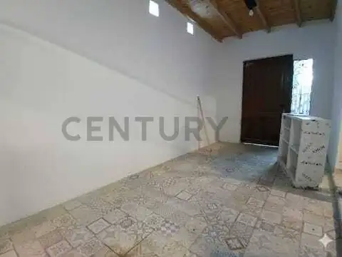 Casa en Alquiler con 1 cochera