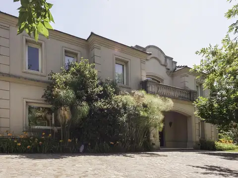 Casa en Alquiler de 4 dormitorios