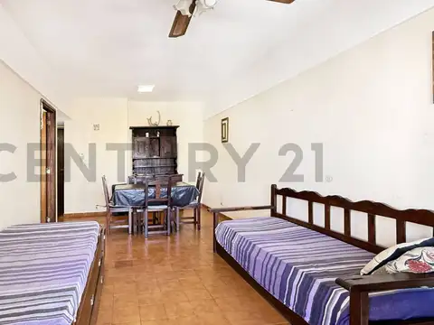 Bartolome Mitre 1800, Piso 7