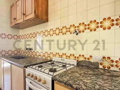 Venta de Departamento 2 ambientes con balcon al frente, Centro, Mar del Plata.