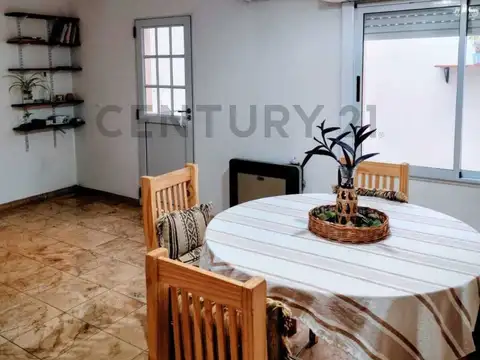 Duplex de 2 Dormitorios con Patio en Venta en Berisso
