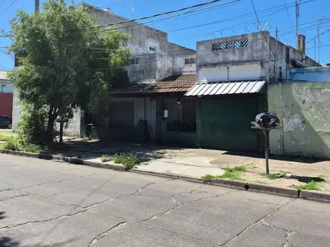 VENTA CASA 3 AMBIENTES JOSE LEON SUAREZ A RECICLAR