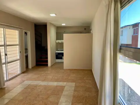 Depto Tipo Casa en Venta en Miguel Muñoz, USD 74.900