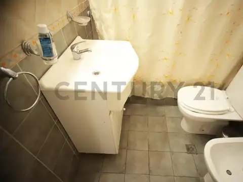 Departamento 4 ambientes con 2 baños