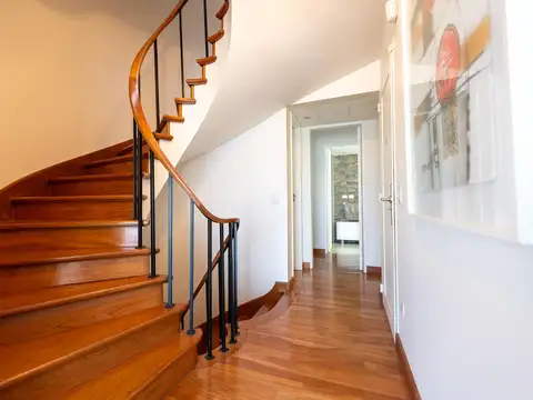 Departamento en Venta de 8 ambientes