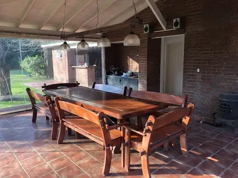 Casa en Venta en Barrio Parque Leloir, USD 650.000
