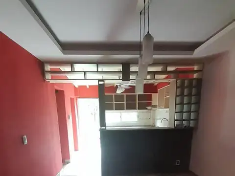 (KM 41) Casa en Escribano 6018 entre Cortina y Acoyte