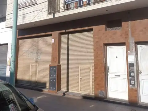 Bolívar e/ Neuquén y Italia