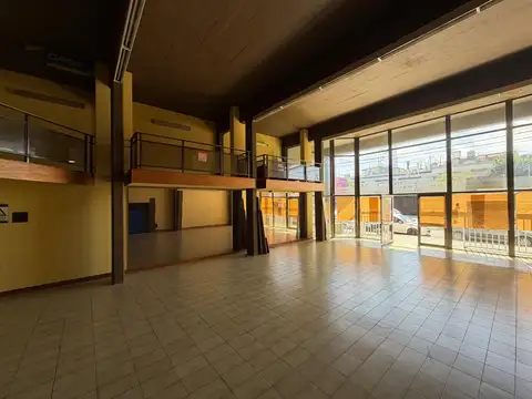 Local en Alquiler en Campana, $ 3.800.000