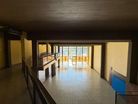 GRAN LOCAL EN ALQUILER