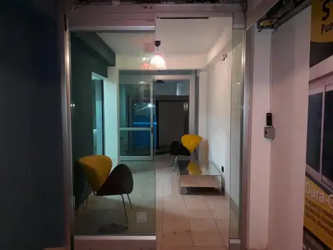 Galpon con oficinas en venta - Dolores Prats 1600 El Palomar