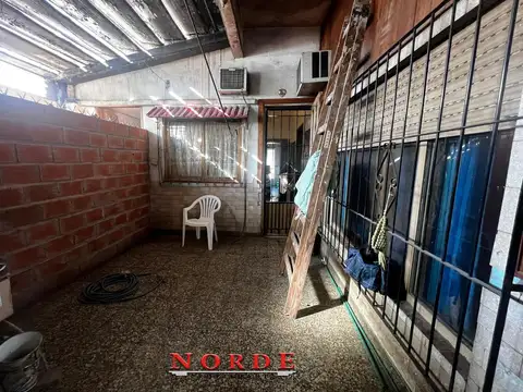 Casa 4 ambientes con 1 baño