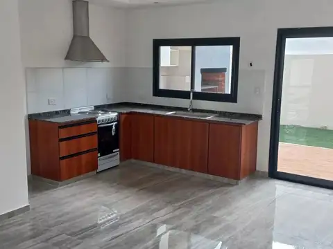 Casa en Venta en Ituzaingo, USD 120.000