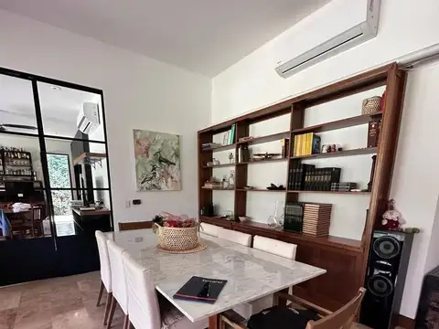 Casa en Alquiler Temporal con 4 cocheras