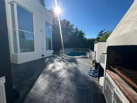 Casa en Alquiler en San Vicente, USD 2.000