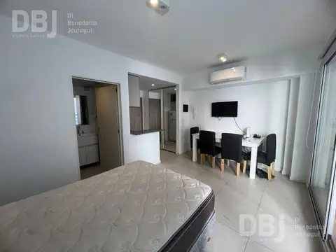 (DBJ-762) SALGUERO y LAVALLE - UNIDAD AMOBLADA