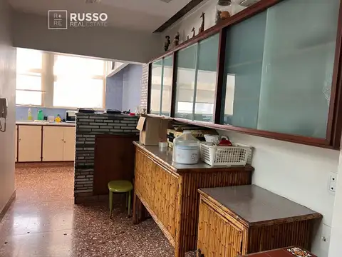 Oficina 5 ambientes con 3 baños