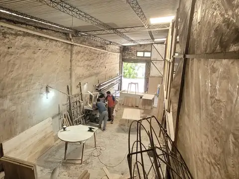 Galpon en Venta 8  mts Frente