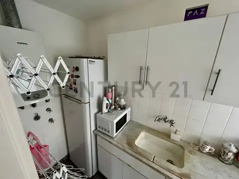 Oportunidad en Plaza Colón – Monoambiente al frente con balcón