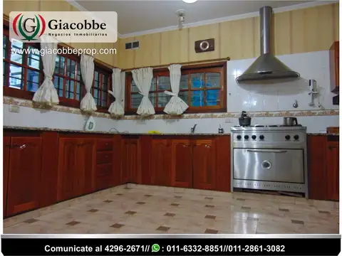 Casa en Venta en Luis Guillon, USD 220.000