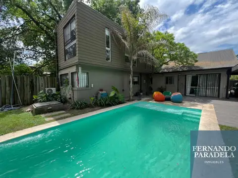 Casa en Venta con 3 cocheras