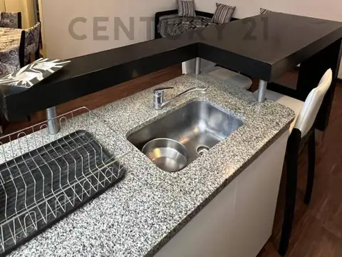 San luis 2100, Piso 1