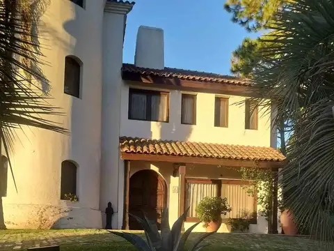 Casa en Venta de 5 dormitorios