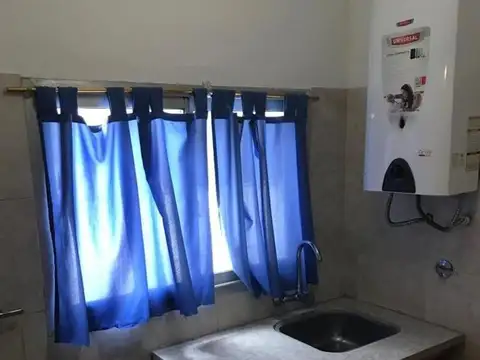 Casa 2 ambientes con 1 baño