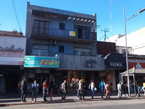 Av Pte J D Peron 1600, Piso 2