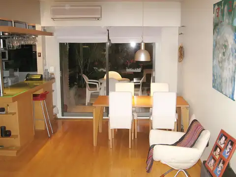 Alquilo semipiso de 2 ambientes amplios – Frente al Solar de la Abadía