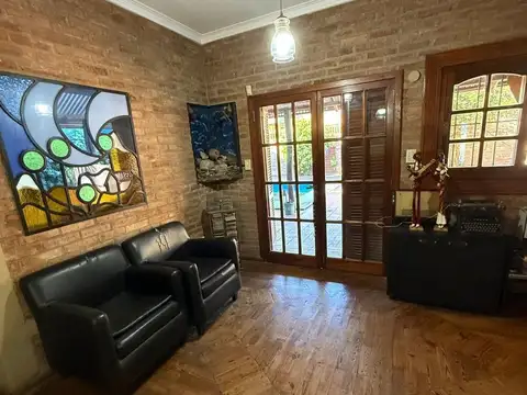 Casa 5 ambientes con 2 baños