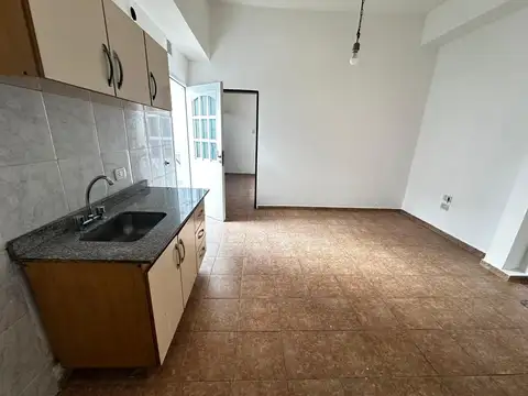 Depto Tipo Casa 2 ambientes con 1 baño
