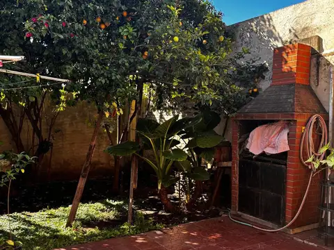 Depto Tipo Casa en Venta con 1 cocheras