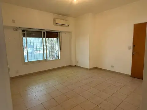 Depto Tipo Casa en Alquiler de 1 dormitorio