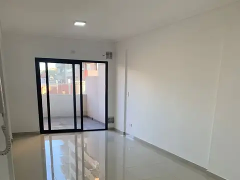 Depto Tipo Casa en Venta en Mataderos, USD 72.000