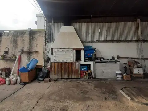 Galpon en Venta en Alto Alberdi, USD 165.000