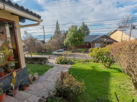 Casa con dos Departamentos Melipal Bariloche Venta