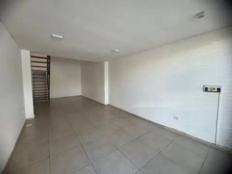 AV. JUAN DOMINGO PERÓN al 1800